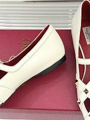 Kitlife Valentino Garavani Studdy Rockstud Ballet Flats White  - 5