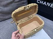 Kitlife Chanel Vanity Case Braided Rattan & Gold-Tone Metal Beige AS5993 11.5x19.5x11cm - 3