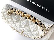 Kitlife Chanel Clutch With Chain White Tweed, Imitation Pearls & Gold-Tone Metal AP4975 10.5x15x5.5cm  - 2