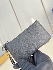 Kitlife Louis Vuitton Key Pouch Black M26776 12x7x1.5cm - 1