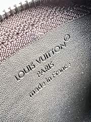 Kitlife Louis Vuitton Key Pouch Black M26776 12x7x1.5cm - 2