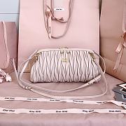 Kitlife Miu Miu Caprice Matelassé Light Pink Nappa Leather Clutch 28x14.5x10cm - 1