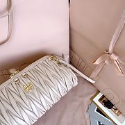 Kitlife Miu Miu Caprice Matelassé Light Pink Nappa Leather Clutch 28x14.5x10cm - 5