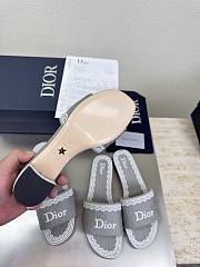 Kitlife Dior Dentelle Heeled Slide Trianon Gray Dior Oblique Embroidered Cotton and White Lace - 4