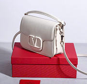 Kitlife Valentino Garavani Loco Vlogo Signature Bag White 22x16x7cm - 2