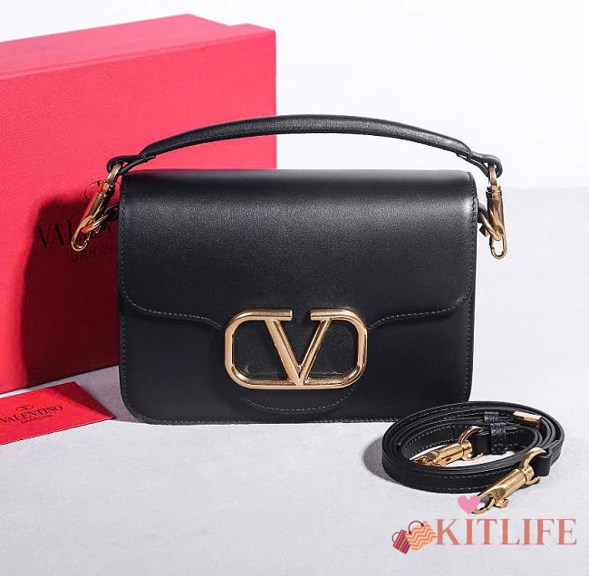 Kitlife Valentino Garavani Loco Vlogo Signature Bag Black 22x16x7cm  - 1