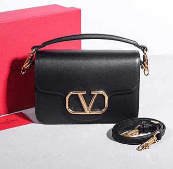 Kitlife Valentino Garavani Loco Vlogo Signature Bag Black 22x16x7cm 