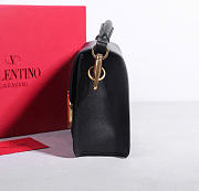 Kitlife Valentino Garavani Loco Vlogo Signature Bag Black 22x16x7cm  - 6