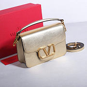 Kitlife Valentino Garavani Loco Vlogo Signature Bag Gold 22x16x7cm  - 2