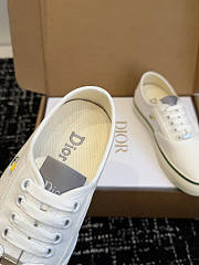 Kitlife Dior Saltwind Sneaker White Cotton Embroidered with Multicolor Dior Daisy Motif - 5