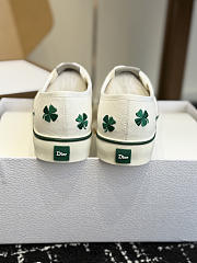 Kitlife Dior Saltwind Sneaker White Cotton Embroidered with Green Dior Clover Motif - 2