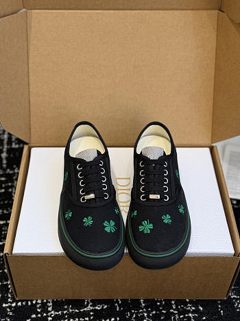 Kitlife Dior Saltwind Sneaker Black Cotton Embroidered with Green Dior Clover Motif
