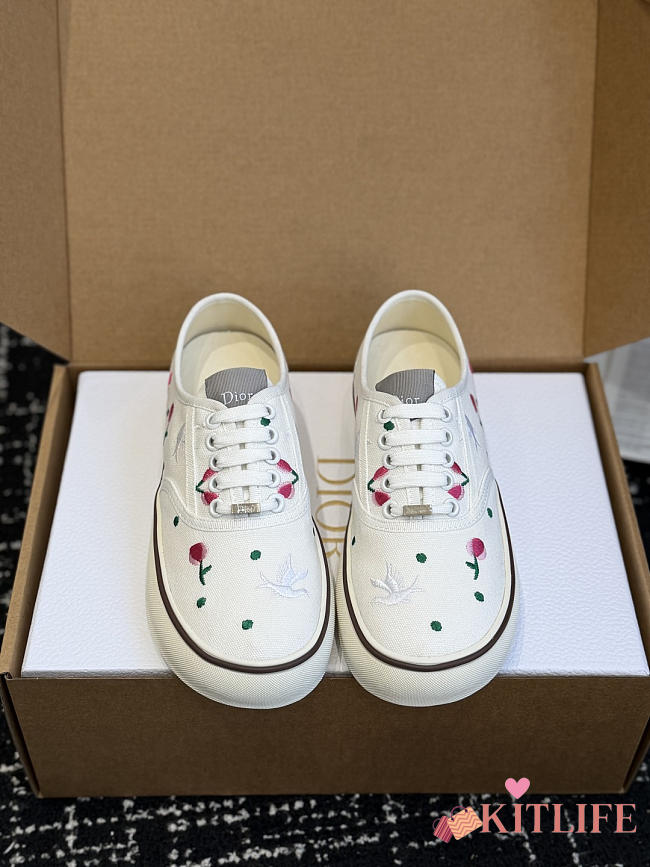 Kitlife Dior Saltwind Sneaker White Cotton Embroidered with Multicolor Doves & Roses Motif - 1