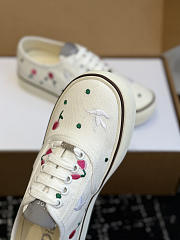 Kitlife Dior Saltwind Sneaker White Cotton Embroidered with Multicolor Doves & Roses Motif - 3