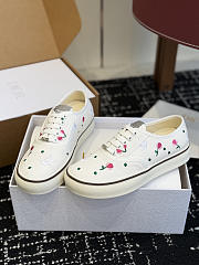 Kitlife Dior Saltwind Sneaker White Cotton Embroidered with Multicolor Doves & Roses Motif - 2