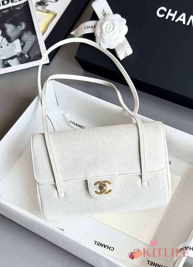 Kitlife Chanel 26P Flap Bag White Grained Shiny Calfskin AS6130 15x22x7cm - 1