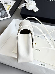 Kitlife Chanel 26P Flap Bag White Grained Shiny Calfskin AS6130 15x22x7cm - 5