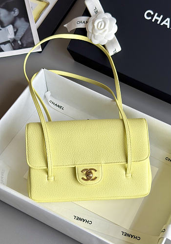 Kitlife Chanel 26P Flap Bag Yellow Grained Shiny Calfskin AS6130 15x22x7cm 