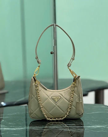 Kitlife Prada Re-Edition Quilted Mini Bag Beige Saffiano Leather 1BC204 18x22x6cm 