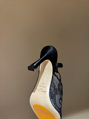 Kitlife Jimmy Choo Lace Pumps Black With Metal Lace  - 5