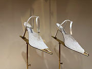 Kitlife Jimmy Choo Lace Pumps White With Metal Lace - 6