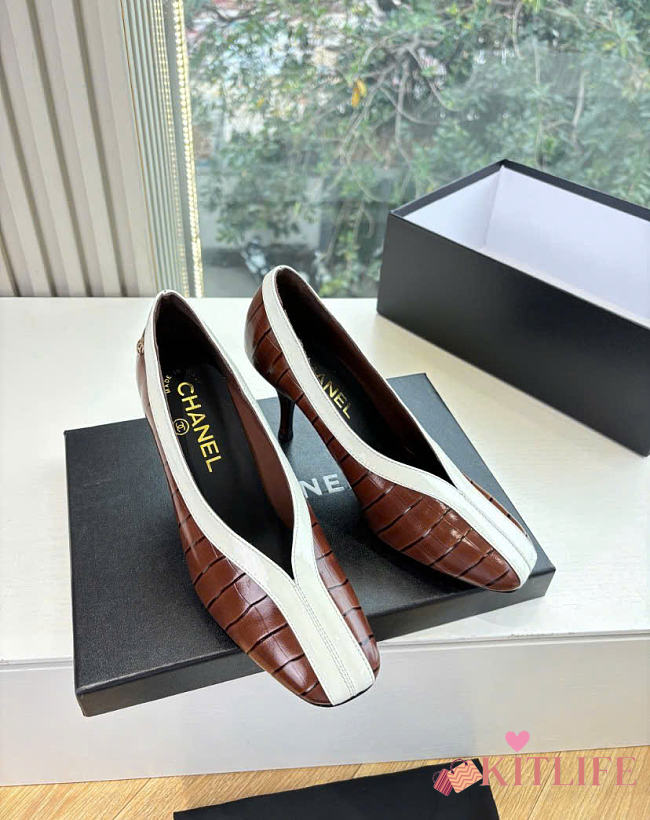 Kitlife Chanel Crocodile Embossed Calfskin & Patent Calfskin Brown & White 95mm  - 1