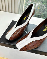 Kitlife Chanel Crocodile Embossed Calfskin & Patent Calfskin Brown & White 95mm  - 6