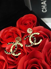 Kitlife Chanel Button Letter Earrings  - 5