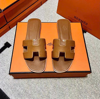 Kitlife Hermes Oran Sandals in Brown Epsom Leather