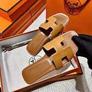 Kitlife Hermes Oran Sandals in Brown Epsom Leather - 4