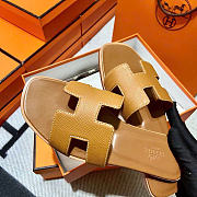Kitlife Hermes Oran Sandals in Brown Epsom Leather - 3