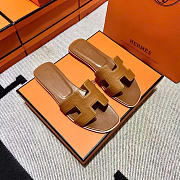 Kitlife Hermes Oran Sandals in Brown Epsom Leather - 2
