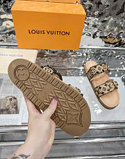 Kitlife Louis Vuitton Bom Dia Flat Comfort Mules Beige & Black Raffia  - 5