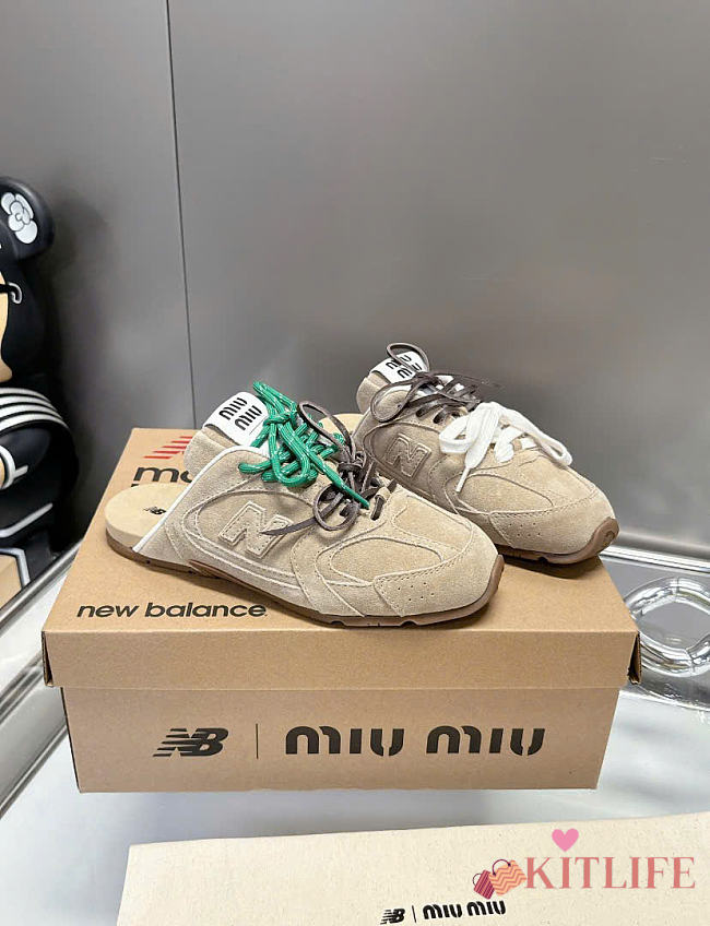Kitlife Miu Miu x New Balance Classic NB530 Sneakers Beige  - 1