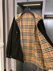 Kitlife Burberry Reversible Check Hooded Jacket Beige & Black - 5