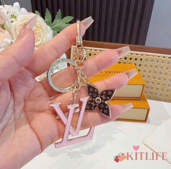 Kitlife Louis Vuitton  Spring Street Keychain M69008  - 1