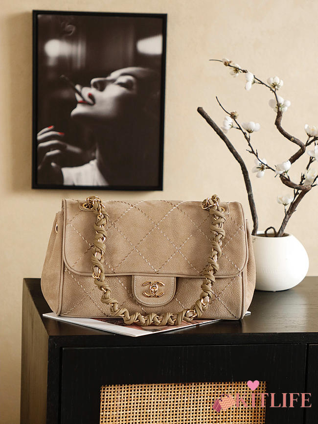 Kitlife Chanel Shoulder Bag Beige Suede 30x16x13cm  - 1