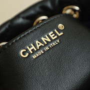 Kitlife Chanel Logo Script Drawstring Chain Backpack Black Quilted Shiny Lambskin AS4810 22x17x7.5cm - 4