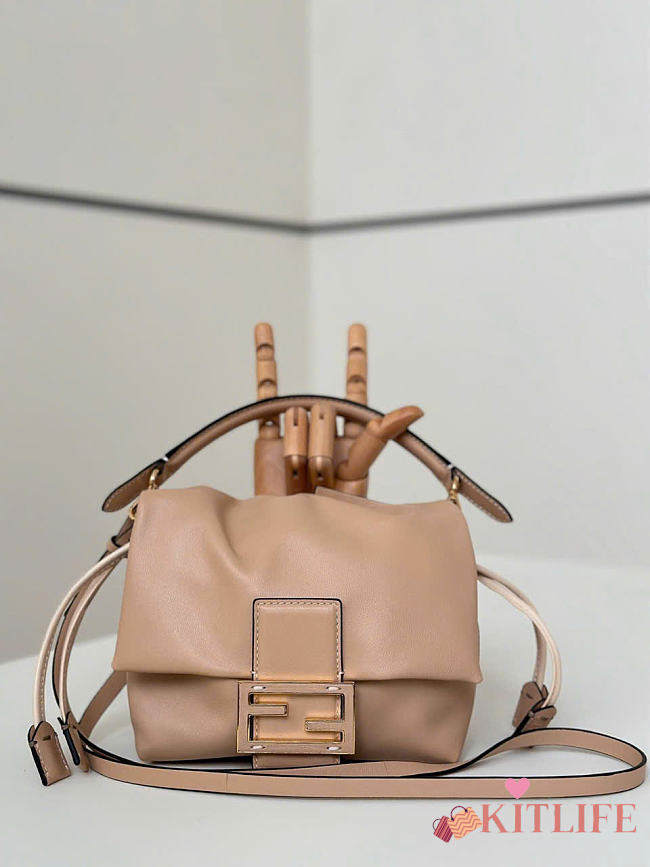 Kitlife Fendi Mamma Baguette Small Bag Beige 16x10x13cm - 1