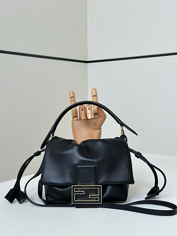 Kitlife Fendi Mamma Baguette Small Bag Black 16x10x13cm 