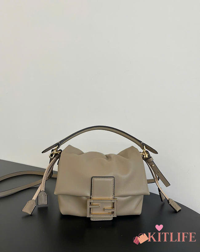 Kitlife Fendi Mamma Baguette Small Bag Gray 16x10x13cm  - 1
