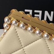 Kitlife Chanel Beige Pearlescent Lambskin, Artificial Pearls & Gold-colored Metal Clutch AS5912 10x20x7cm  - 6