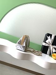 Kitlife Chanel Silver Pearlescent Lambskin, Artificial Pearls & Gold-colored Metal Clutch AS5912 10x20x7cm  - 6