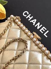 Kitlife Chanel Gold Pearlescent Lambskin, Artificial Pearls & Gold-colored Metal Clutch AS5912 10x20x7cm - 5