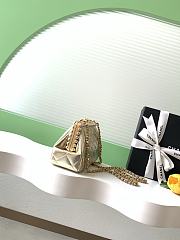 Kitlife Chanel Gold Pearlescent Lambskin, Artificial Pearls & Gold-colored Metal Clutch AS5912 10x20x7cm - 4