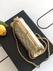 Kitlife Chanel Gold Pearlescent Lambskin, Artificial Pearls & Gold-colored Metal Clutch AS5912 10x20x7cm - 3