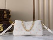 Kitlife Louis Vuittin Pochette Liv Bag Milky White/Peach M27741 24.5x13.5x6.5cm - 2