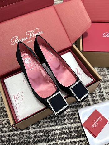 Kitlife Roger Vivier Trompette Pumps In Black Satin