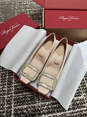 Kitlife Roger Vivier Trompette Pumps In Gold Satin  - 5