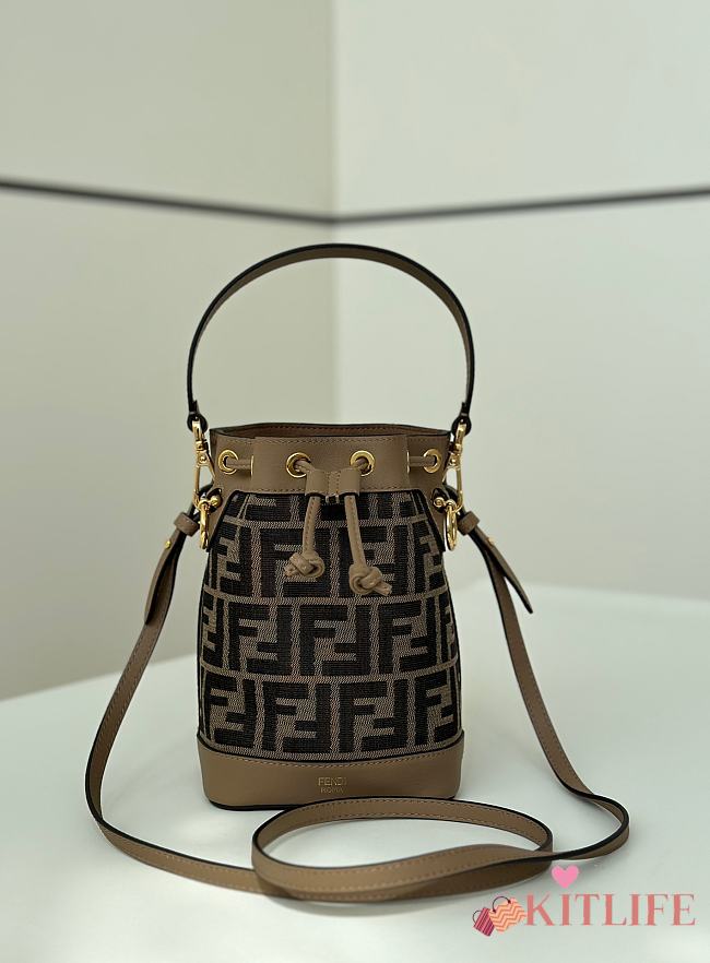 Kitlife Fendi Small Mon Tresor Bag Brown 14x12x18cm - 1